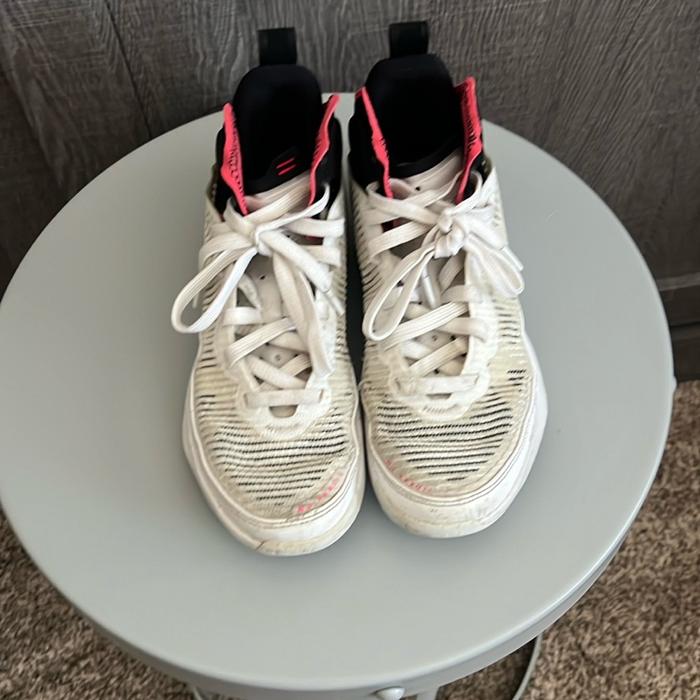 Jordan basketball shoes